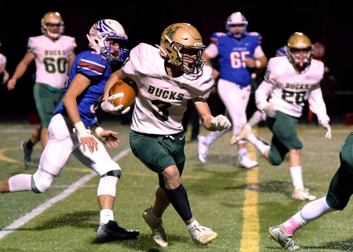 Pendleton's Zaanan Bane (3) rushed for 90 yards and two touchdowns Thursday night. (Photo by Lauren Craven)