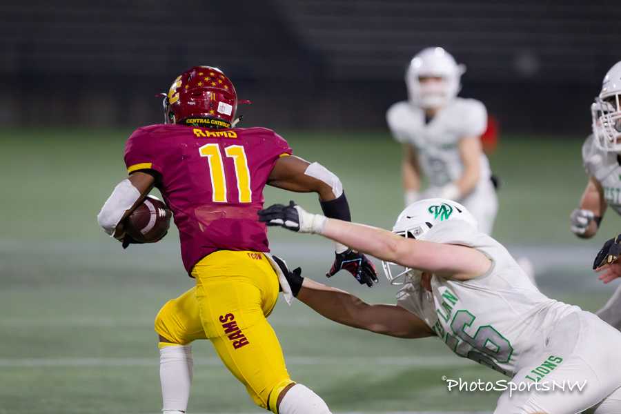 West Linn found itself grasping for Elijah Elliott and coming up empty all night long. Photo by Brad Cantor