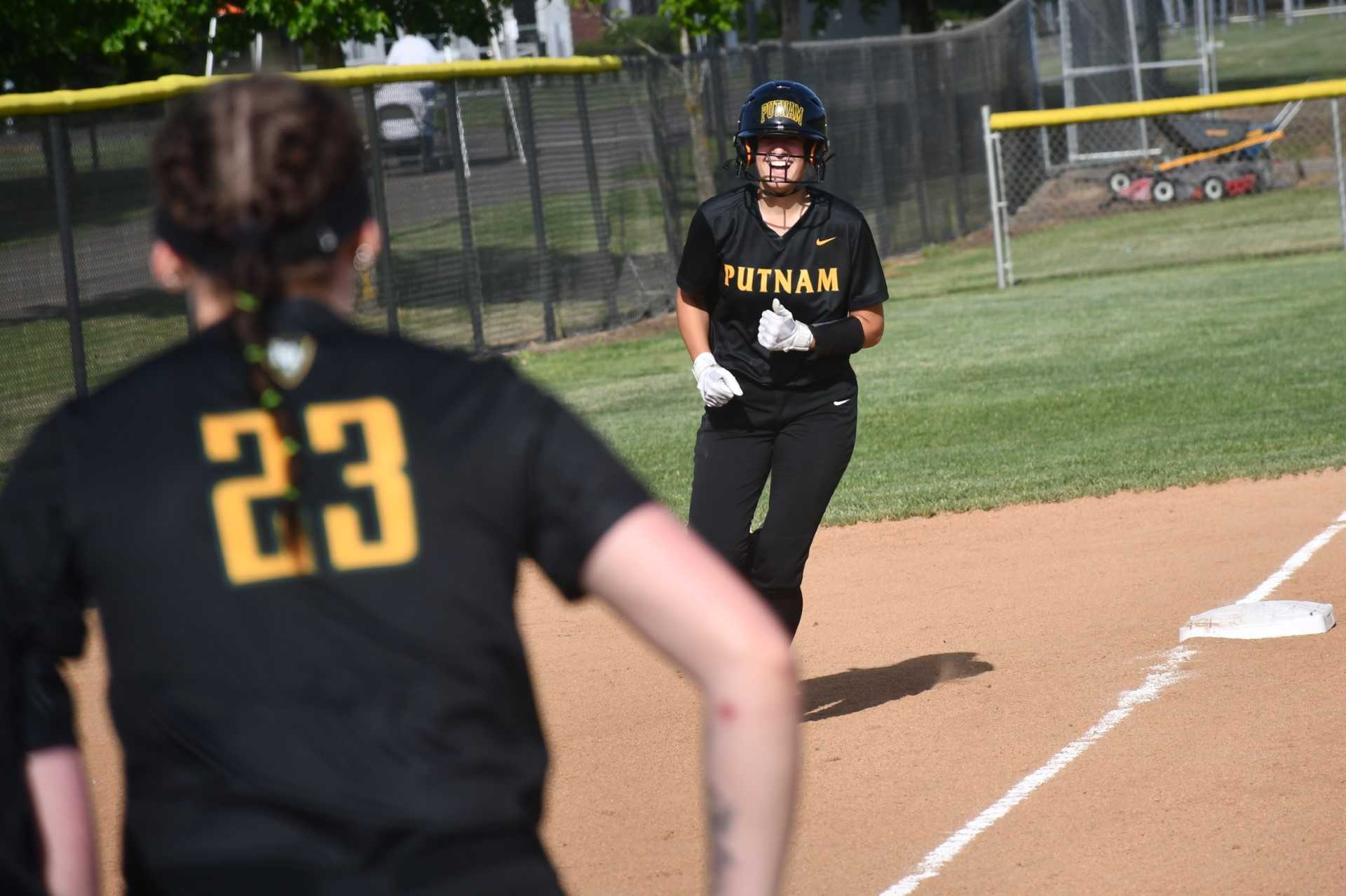 Putnam's Kaitlyn Berry rounds third base after her two-run homer in the third inning Tuesday. (Photo by Jeremy McDonald)
