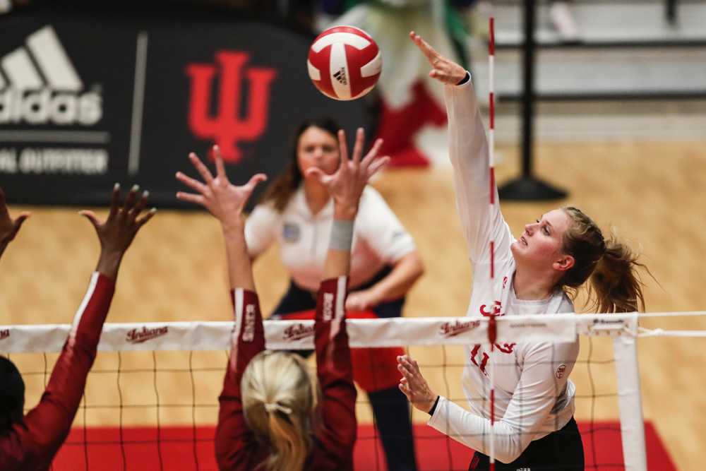 Breana Edwards, shown terminating for IU, has five of the top seven single-match kill totals in OR history. Photo/Missy Minear