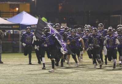 Hermiston won the 5A football title last year before moving to the WIAA this year. (NW Sports Photography)
