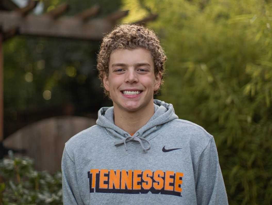 Nick Simons chose Tennessee over North Carolina State and Auburn.
