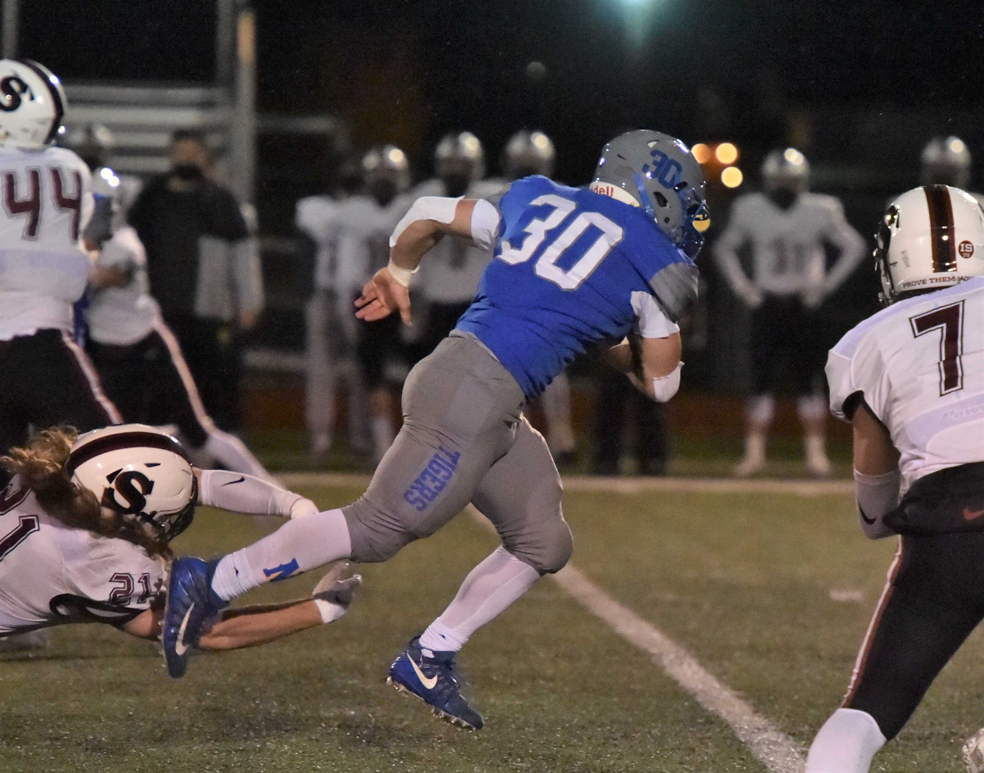 Newberg junior Price Pothier (5-6, 180) has rushed for 701 yards and 10 touchdowns. (Photo by Dean Takahashi)