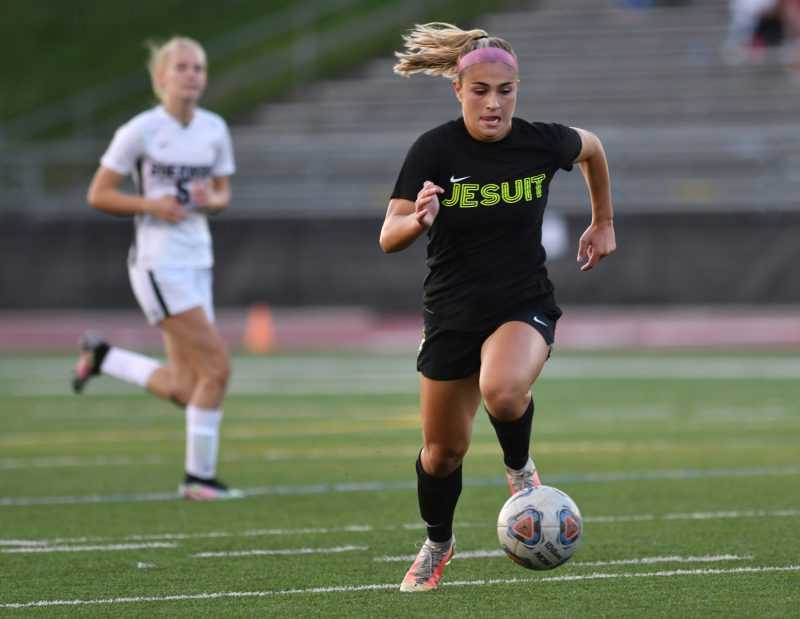 Jesuit's Taylor Krueger, who has committed to Saint Louis, has a team-high six goals this season. (Taylor Balkom/SBLive)
