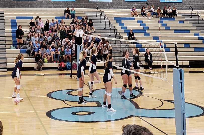 Lake Oswego improved to 10-3 in the Three Rivers by beating Lakeridge on Tuesday night. (Photo by Megan Woolard)