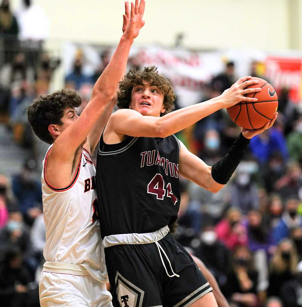 Sophomore Jaden Steppe was active inside for Tualatin, which got past Beaverton in a semifinal at the Schwab (Jon Olson)