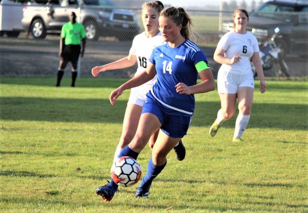 Senior center back Gemma Rowland leads a Central Linn defense that has allowed only five goals. (Photo by Elsie Donaldson)