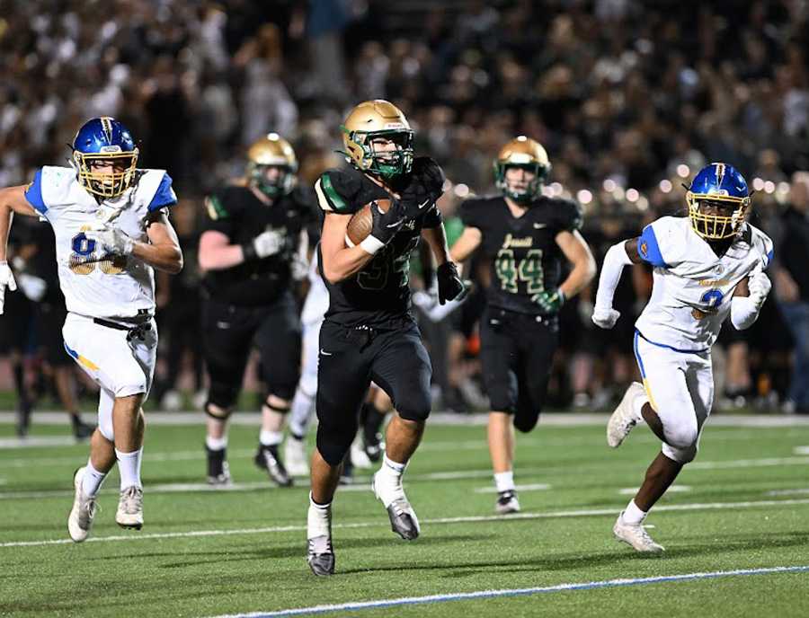 After a 292-yard week, Jesuit's Payton Roth appears to be running away with the season-long rushing title