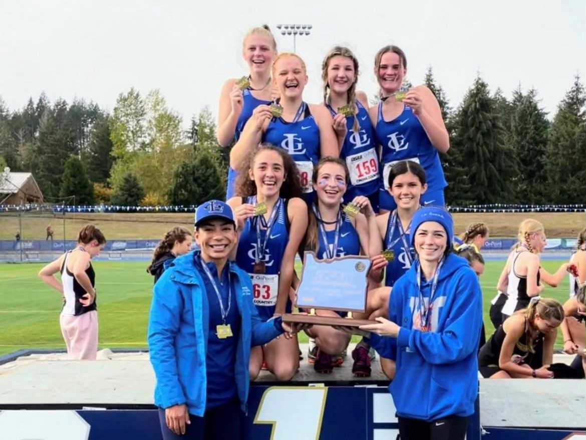 With three runners placing in the top four, La Grande won the 4A championship by 22 points over Philomath last year.