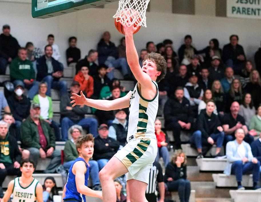 Jesuit junior Pat Kilfoil goes up for two of his team-high 21 points in Friday's win over South Medford. (Photo by Jon Olson)
