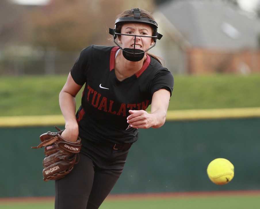 Tualatin's Tia Ridings pitched a four-hit shutout and had three hits Wednesday. (Photo by Mark Johansen)
